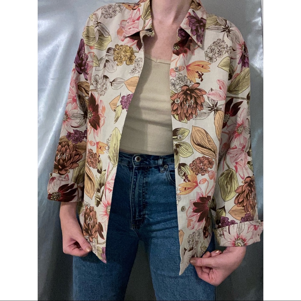EUC Floral Linen Button-Up